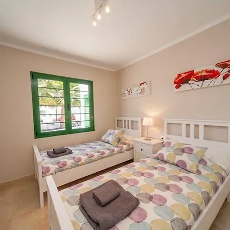 Holiday home Bandama 14! 2 Bedroom Newly Renovated Bungalow, Pocillos, Puerto Del Carmen. *