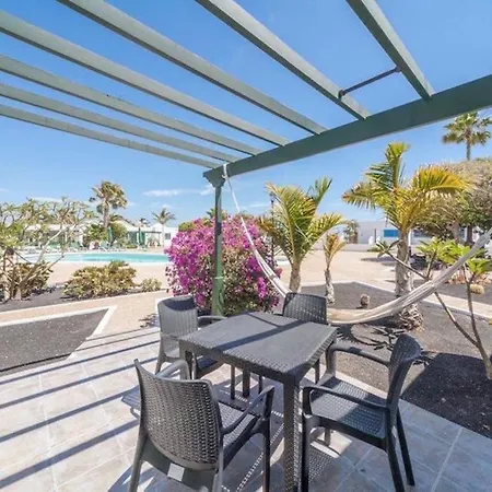 Bandama 14! 2 Bedroom Newly Renovated Bungalow, Pocillos, Puerto Del Carmen. * プエルト・デル・カルメン