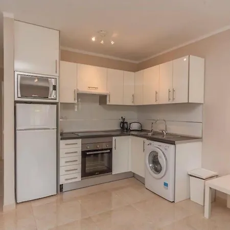 Bandama 14! 2 Bedroom Newly Renovated Bungalow, Pocillos, Puerto Del Carmen. Σπίτι διακοπών *