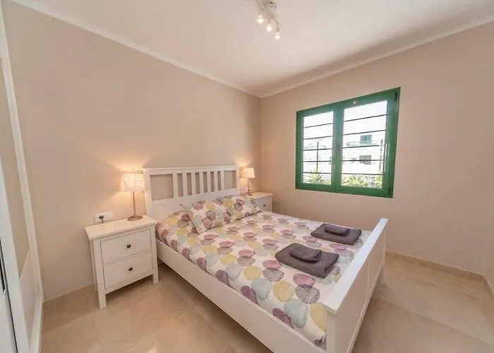 Bandama 14! 2 Bedroom Newly Renovated Bungalow, Pocillos, Puerto Del Carmen. Casa vacanze Puerto del Carmen (Lanzarote)